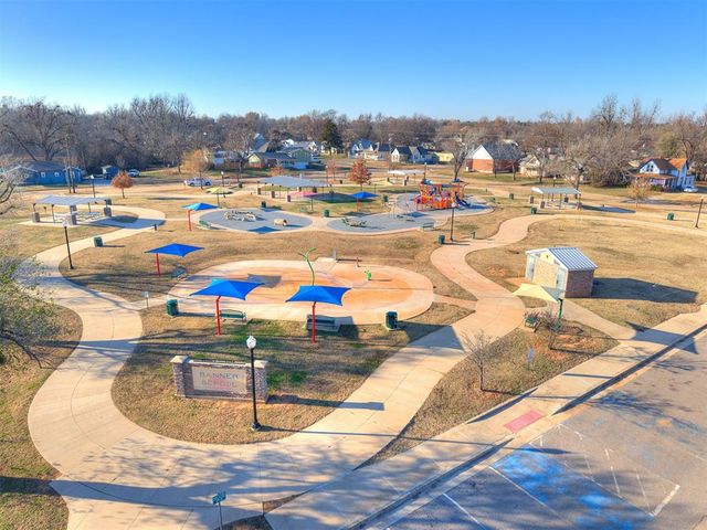 521 N 11th Street, Guthrie, OK 73044