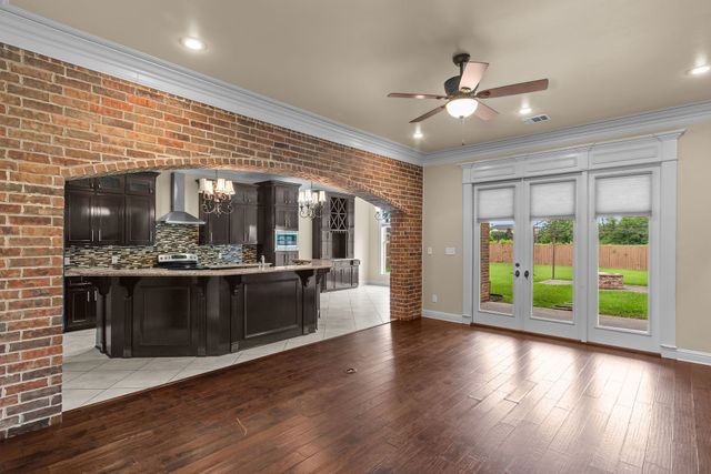609 Parlange Circle, Shreveport, LA 71115