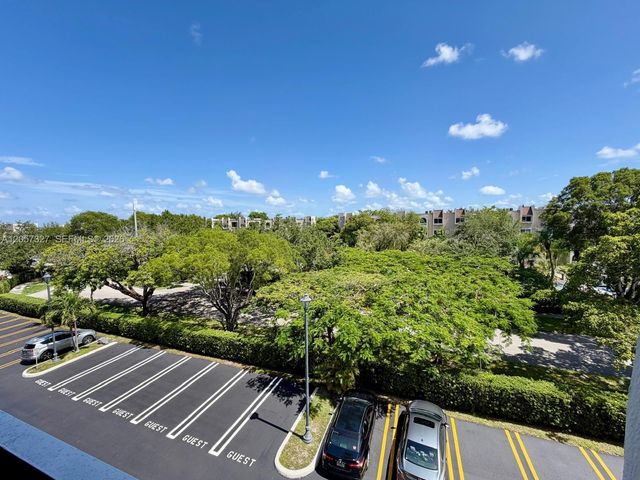 7730 Camino Real F 406 F 406, Miami, FL 33143