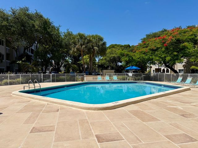 7730 Camino Real F 406 F 406, Miami, FL 33143