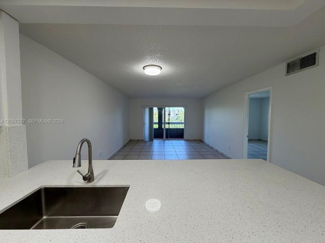 7730 Camino Real F 406 F 406, Miami, FL 33143