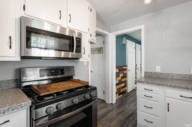 1522 E Ewing Avenue, South Bend, IN 46613