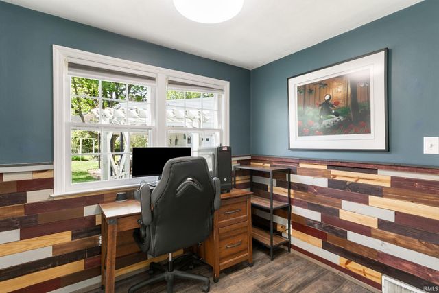 1522 E Ewing Avenue, South Bend, IN 46613