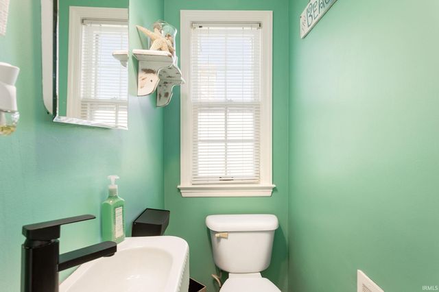 1522 E Ewing Avenue, South Bend, IN 46613