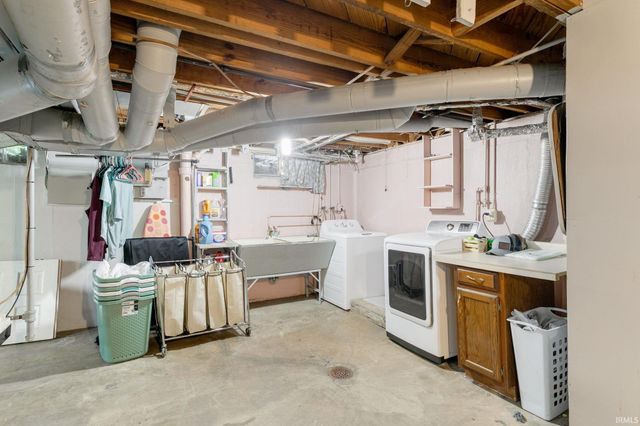 1522 E Ewing Avenue, South Bend, IN 46613