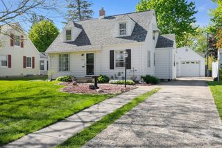 1522 E Ewing Avenue, South Bend, IN 46613