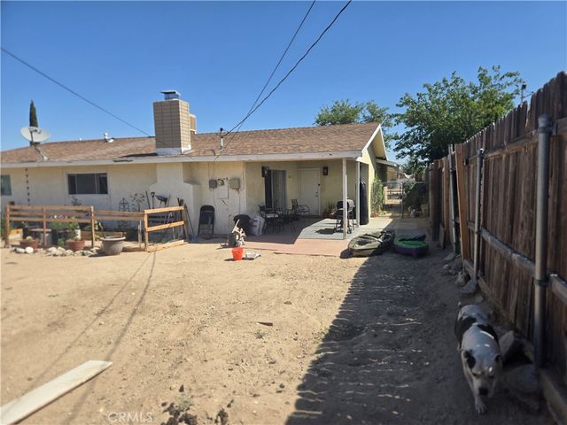 16211 Encina, Victorville, CA 92395