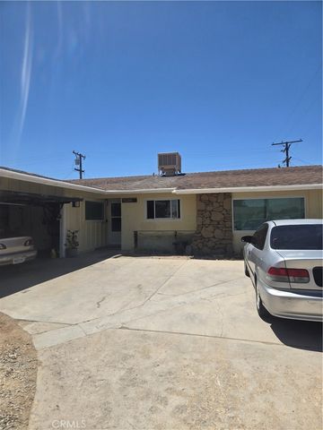 16211 Encina, Victorville, CA 92395