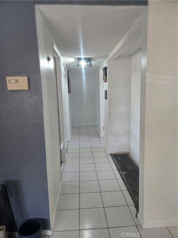 16211 Encina, Victorville, CA 92395