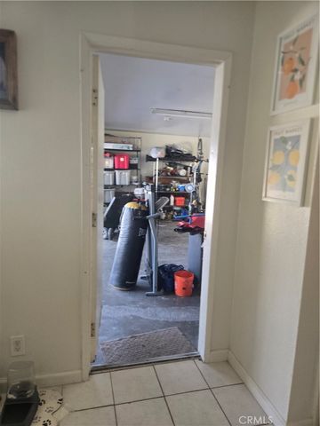 16211 Encina, Victorville, CA 92395