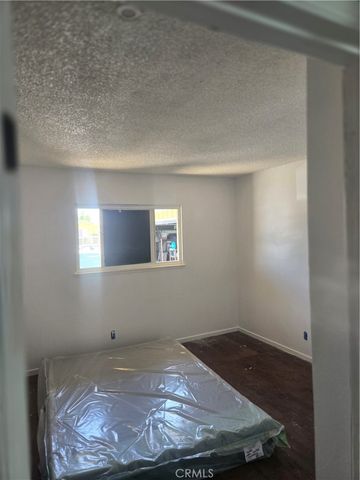 16211 Encina, Victorville, CA 92395