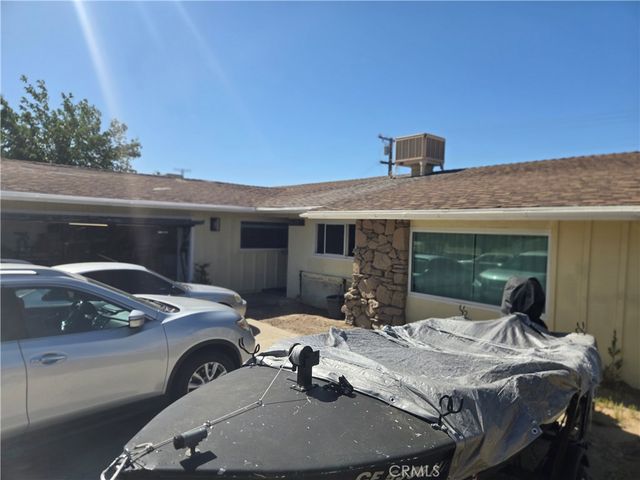 16211 Encina, Victorville, CA 92395