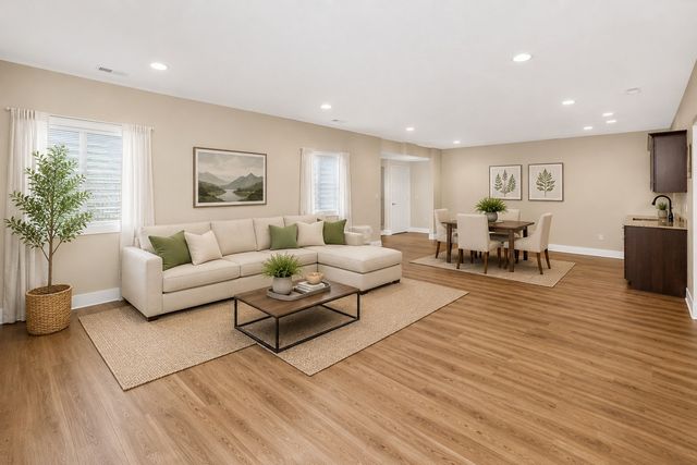 4712 NE Briarwood Drive, Ankeny, IA 50021