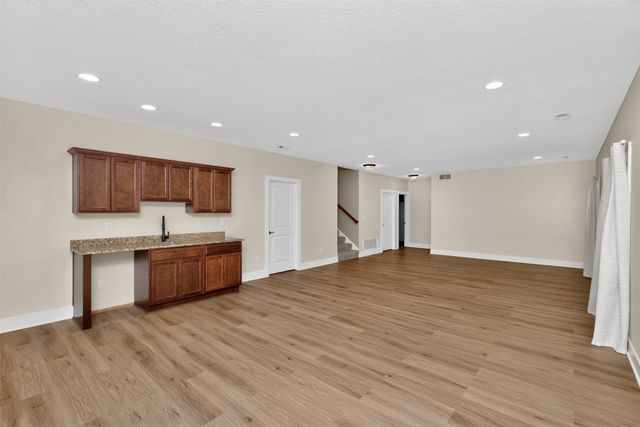 4712 NE Briarwood Drive, Ankeny, IA 50021