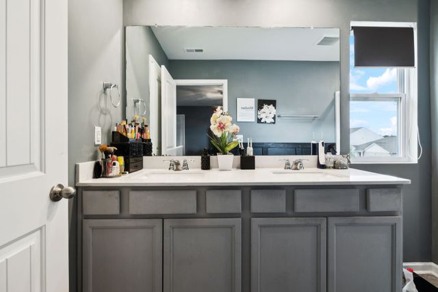 7401 Brady Ln, Antioch, TN 37013