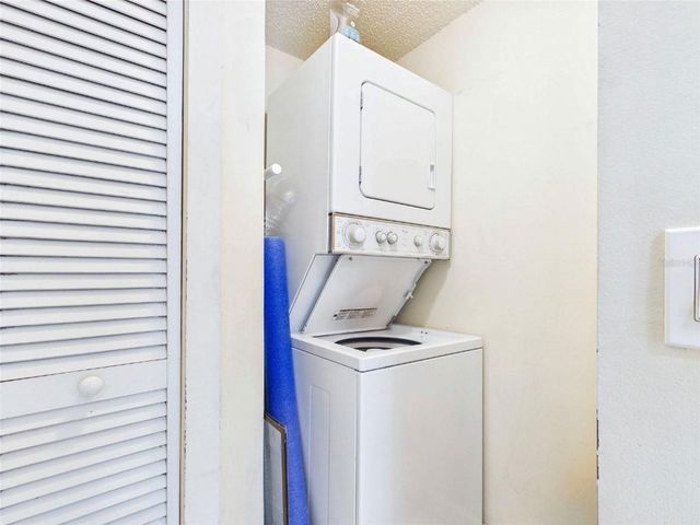 6335 PALMA DEL MAR BOULEVARD S 223, St Petersburg, FL 33715