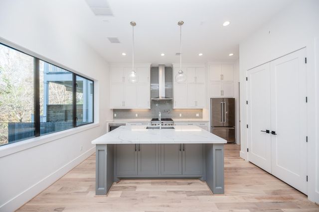 2501 Julian Street, Houston, TX 77009