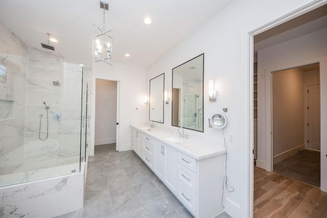 2501 Julian Street, Houston, TX 77009