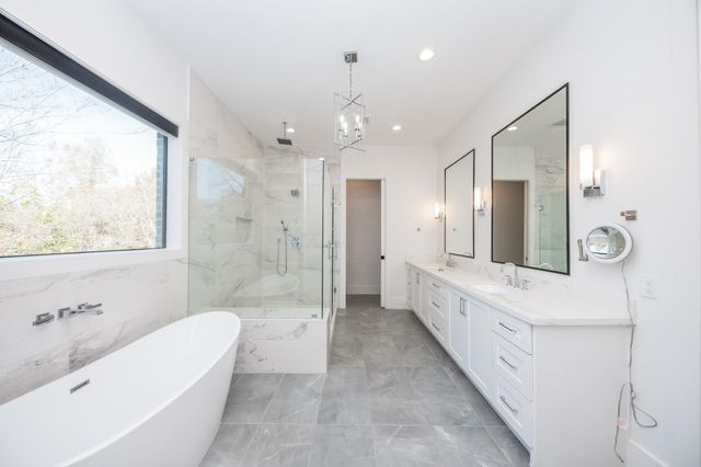 2501 Julian Street, Houston, TX 77009