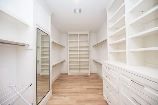 2501 Julian Street, Houston, TX 77009