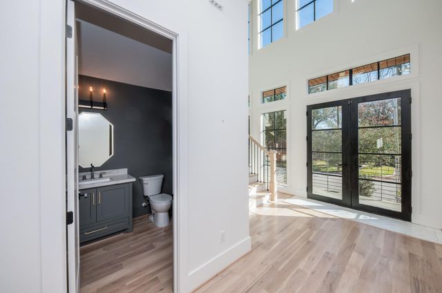 2501 Julian Street, Houston, TX 77009