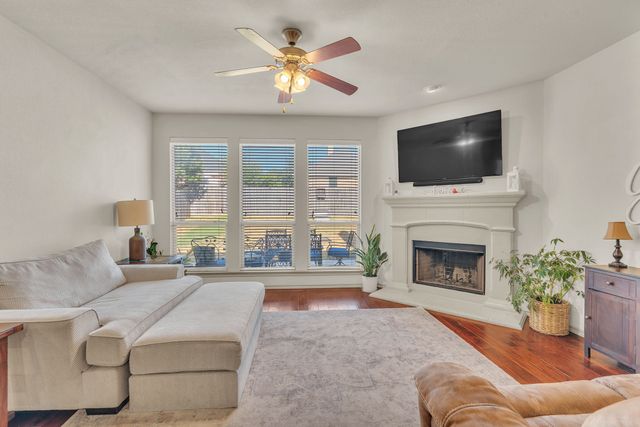 1052 Jodie Drive, Weatherford, TX 76087