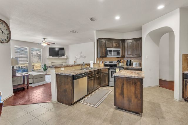 1052 Jodie Drive, Weatherford, TX 76087