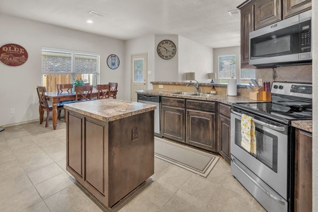 1052 Jodie Drive, Weatherford, TX 76087