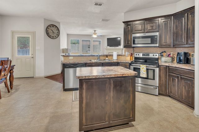 1052 Jodie Drive, Weatherford, TX 76087