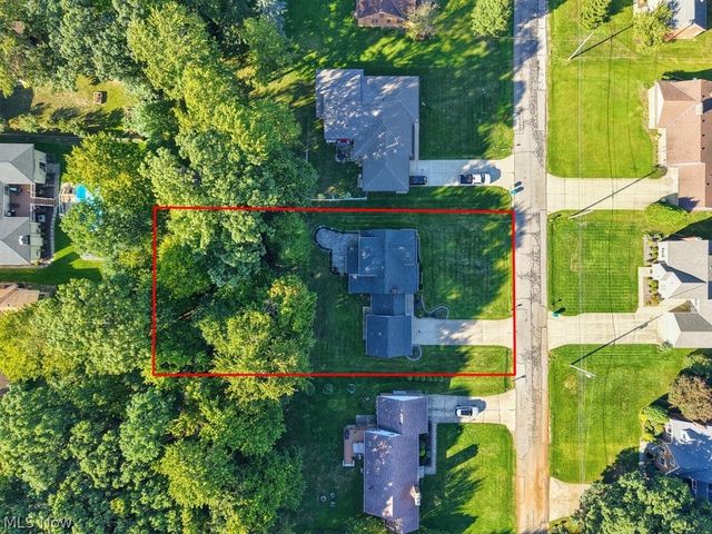 6514 Bonroi Drive, Seven Hills, OH 44131