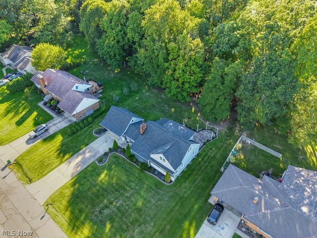 6514 Bonroi Drive, Seven Hills, OH 44131