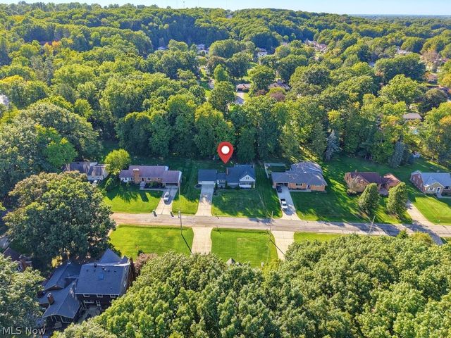 6514 Bonroi Drive, Seven Hills, OH 44131