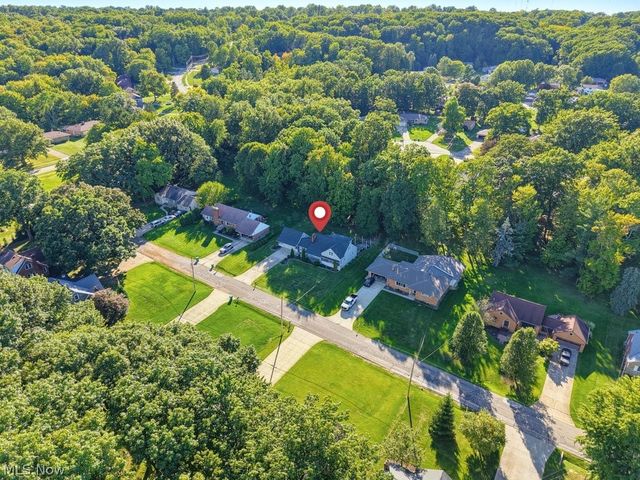 6514 Bonroi Drive, Seven Hills, OH 44131