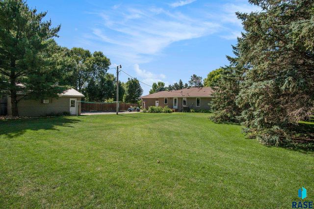 47852 273rd St, Harrisburg, SD 57032