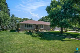 47852 273rd St, Harrisburg, SD 57032