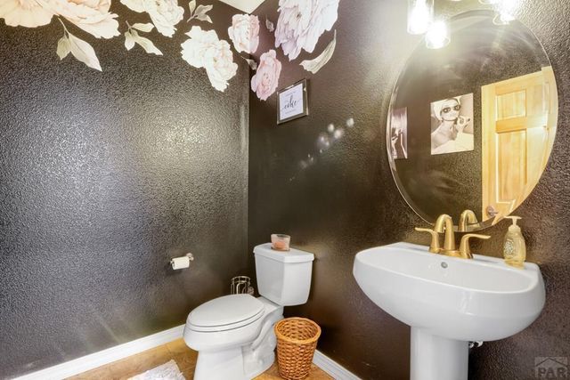 438 W Hollister Dr, Pueblo West, CO 81007