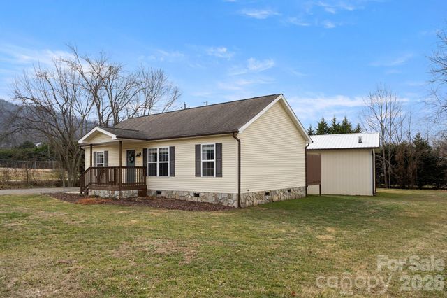 121 James Street, Clyde, NC 28721