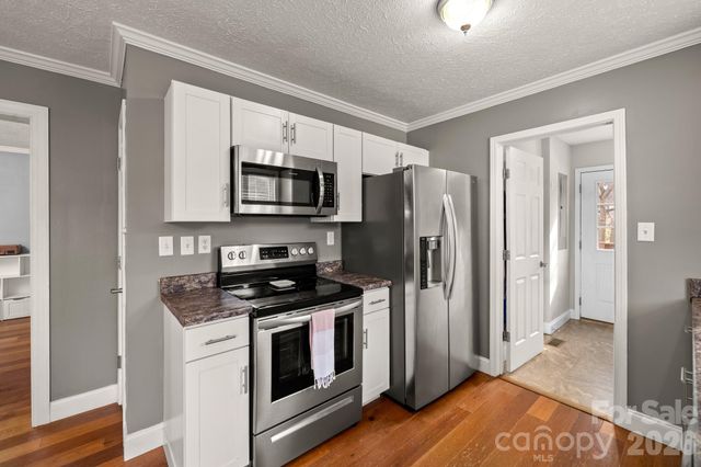 121 James Street, Clyde, NC 28721