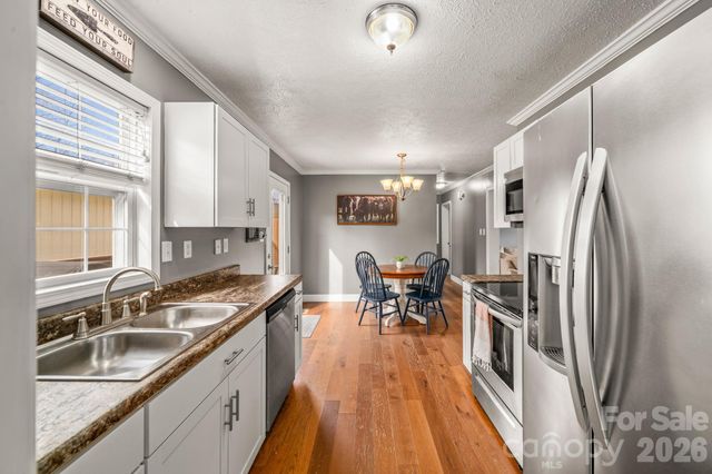 121 James Street, Clyde, NC 28721