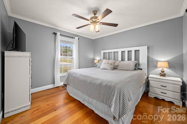 121 James Street, Clyde, NC 28721