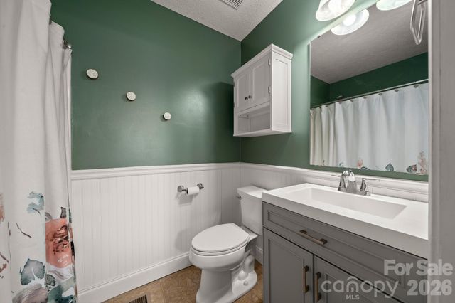 121 James Street, Clyde, NC 28721