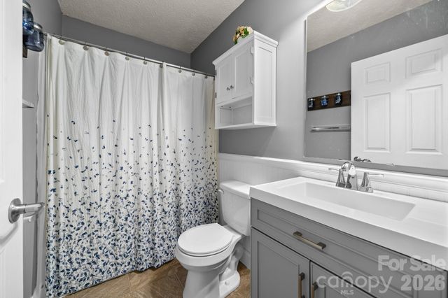 121 James Street, Clyde, NC 28721