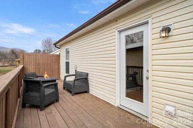 121 James Street, Clyde, NC 28721