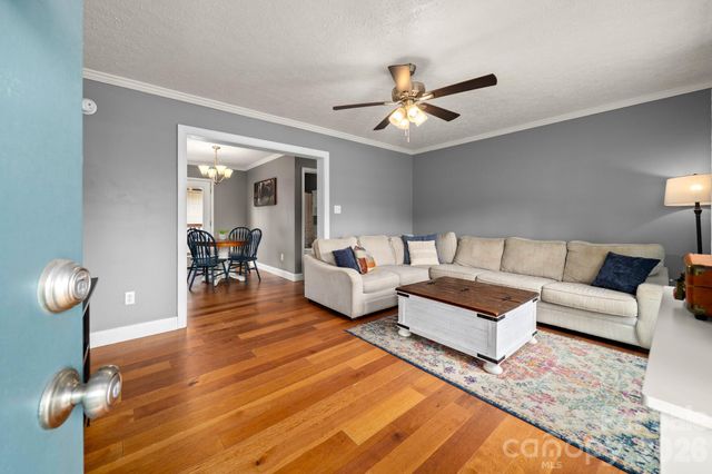 121 James Street, Clyde, NC 28721