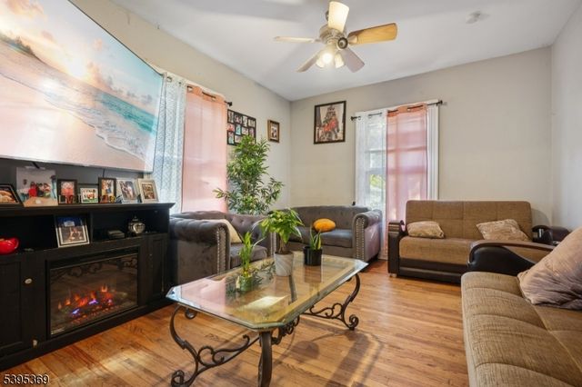 11 Hillairy Ave, Morristown Town, NJ 07960