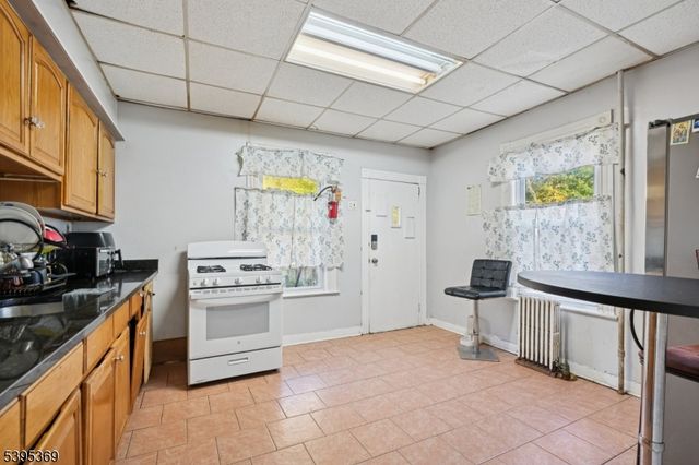 11 Hillairy Ave, Morristown Town, NJ 07960