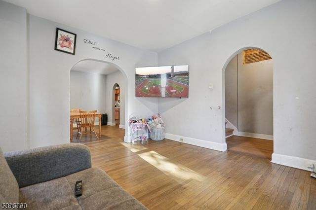 11 Hillairy Ave, Morristown Town, NJ 07960