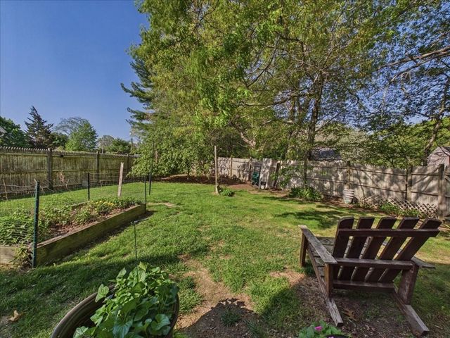 139 South St, Plymouth, MA 02360