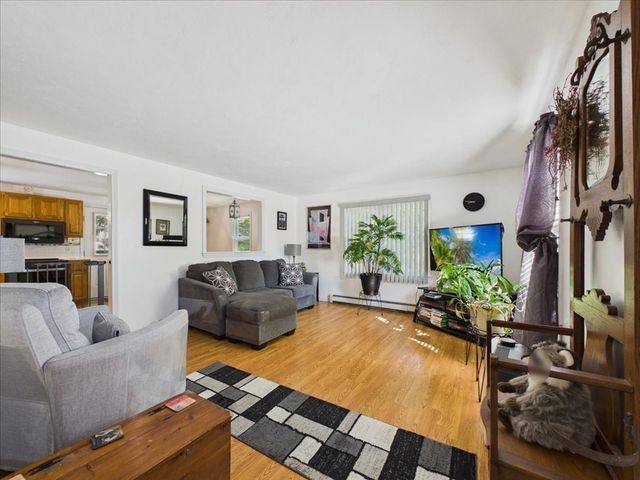 139 South St, Plymouth, MA 02360