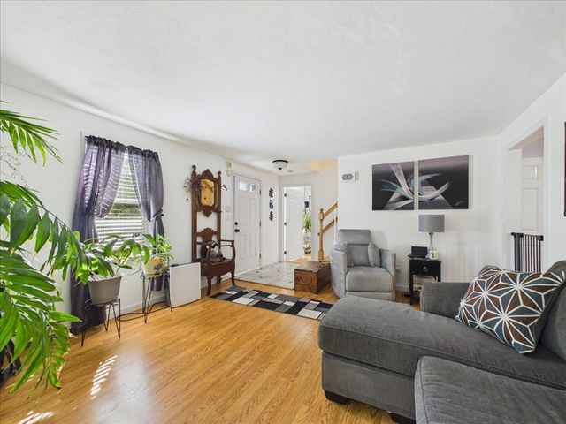 139 South St, Plymouth, MA 02360
